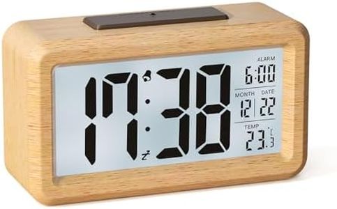 HERMIC Despertador Digital de Madera, Reloj Despertador Digital Pilas con Pantalla LCD Grande, Retroiluminación, Fecha, Temperatura, Sensor de Luz Automático, Snooze (3 Pilas AAA Incluidas)