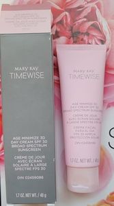 Mary Kay TimeWise 3D Age Minimize Day Cream SPF 30 Broad Spectrum Sunscreen (Normal/Dry)