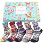 Christmas Gifts for Women Thermal Socks, 5 PCS Nordic Ladies Socks Gifts for Mum Daughter Christmas Stocking Fillers Presents for Grandma Nanny Girls Sister Gifts for Her Xmas Winter Warm Bed Sock 4-7