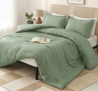 Utopia Bedding Queen Comforter Set Sage Green, Comforters Queen Size 3 Pieces Bedding Comforters Sets, Down Alternative Soft Bed Set, 1 Comforter (88 x 88 inches) 2 Pillow Shams (20 x 26 inches)