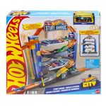 Hot Wheels City Stunt Garage Play Set Gift Idea for Ages 3 to 8 years elevator to upper levels Connects to other sets, GNL70