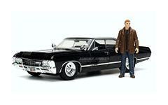 Jada 32250 Supernatural 1967 Impala SS Sport Sedan With Dean Winchester Figure 1:24 Scale Diecast Model Car