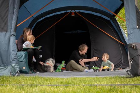 Vango Savannah Air 600XL 6-Person Inflatable Tent – AirBeam, Double Living, Midnight Bedrooms, Waterproof, Groundsheet
