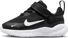 NIKE Boy's Revolution 7 Sneaker, Black White White, 7.5 US