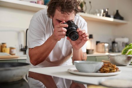 Canon EOS R50 Mirrorless Camera with 18-45mm Lens