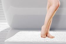 Emma Barclay Noodle Soft Touch Non-Slip Bathroom Rug in White - Shower Mat 45x75cm