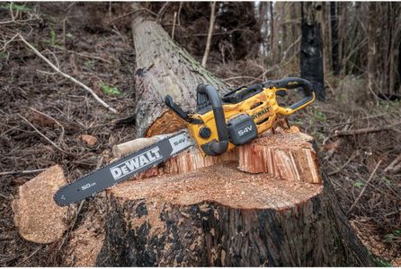 DEWALT 54V Cordless Chainsaw, 50cm Bar – Powerful Electric Saw
