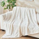 NEWCOSPLAY Super Soft Throw Blanket Off White Love Premium Silky Flannel Fleece 3D Heart Checkered Lightweight Bed Blanket All Season Use (Off White Love, Throw(50"x70"))