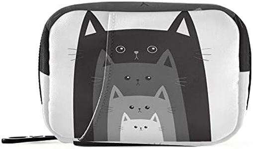 Naanle Funny Cats in Row Pill Box 7 Day Pill Case Travel Pill Organizer Bag with Zipper Portable Weekly Case Compact Size for Vitamin Supplement Holder