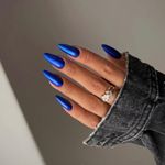 Royal Blue Chrome Press on Nails Medium Almond,KQueenest Mirror Metal Stiletto Fake Acrylic Nails with Bling Design,Dark Color Glue on Nails for Daily Party Wear,False Nails Press ons in24 PCS