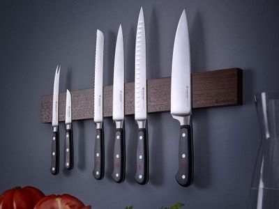 Wüsthof Classic 8-Inch Carving Knife – Precision German Steel