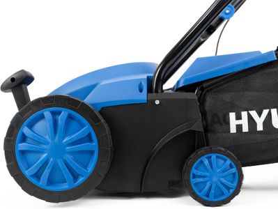 Hyundai 1500W Electric Grass Sweeper – Powerful Lawn Cleaner