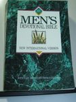 Mens Devotional Bible: New International Version