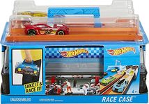 Hot Wheels Race Case Track Set with 2 Hot Wheels Cars, Dual Launcher for Side-By-Side Racing, Storage Container, Toy for Kids 4 Years Old & Up