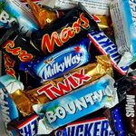 Mars,Snickers,Twix & More Assorted Fun Size Mixed Mini Chocolate Bars - Christmas Party Bag Fillers (20 Mixed Mini Chocolates)