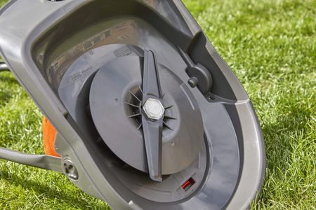 Flymo Turbo Lite 250 Electric Lawn Mower – Lightweight Grass Cutter