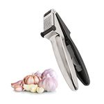 Starfrit Gourmet - 2-in 1 Garlic Press - Purée and Slicing Blades - Integrated Scraper - Cleaning Tool