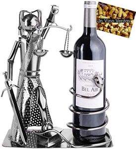 BRUBAKER Supporto per Bottiglie di Vino Justitia con Serpente - Supporto per Bottiglie di Scultura in Metallo - Regalo di Vino con Figura in Metallo per Avvocati, Giudici - con Biglietto D'auguri