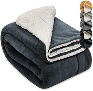 Beautissu Coperta Plaid Sherpa Alina, 150x200 cm XXL - coperta morbida e calda - Antracite/Bianca - Coperta invernale spessa, Coperta da divano, Coperta in pile