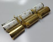 Tom Smith Gold & Cream 14" Snowflake Christmas Crackers New Year Party Bulk Xmas