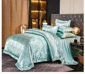 it&C's Imported Jackquard Silk and Cotton 5 Pcs King Size Double Bed Bridal Designer Bedding Set with Heavy Quilt/Comforter (Light Green)