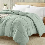 Homelike Moment California King Comforter - Green Duvet Insert Down Alternative Bed Comforter, Lightweight Bedding Comforters Cal King Size Quilted Soft All Season Reversible Green
