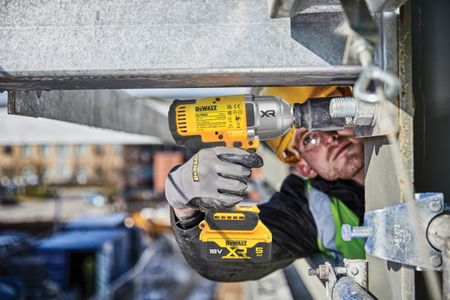 DEWALT 18V XR Impact Wrench – Cordless Power Tool