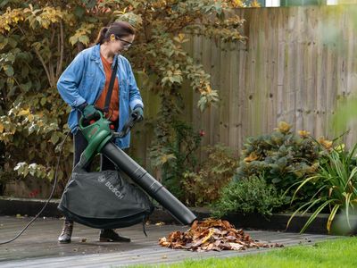 Bosch UniversalGardenTidy Leaf Blower – 3000W Powerful Garden Tool