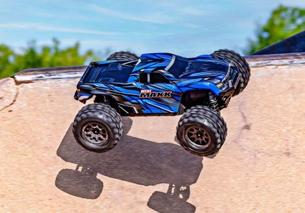 TRAXXAS Mini Maxx 4WD Monster Truck – Black