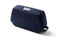 Bellroy Toiletry Kit, Water-Resistant Woven Toiletry Travel Bag (toiletries, Cologne, Shaving Accessories, Hairbrush, Toothbrush) - Navy