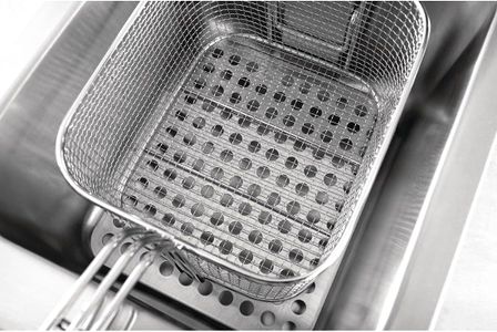 Buffalo Induction Fryer 7.5L – 3kW Commercial Deep Fryer