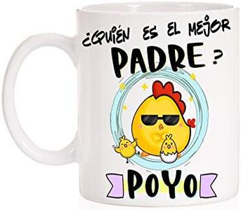 Taza Quien es el mejor padre poyo. Taza dia del padre divertida de la frase de los pollos (Padre)