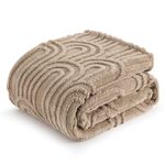 Bedsure Fleece Throw Blanket for Sofa, Cosy Warm Soft Plush Fluffy Blankets for Bed and Couch, Double, Oxford Tan, 150x200 cm