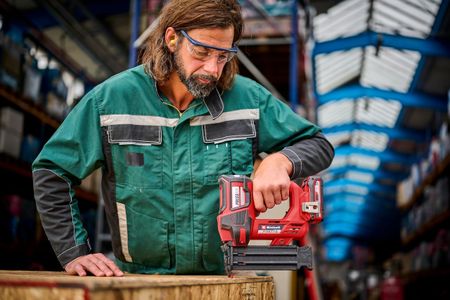 Einhell 18V Cordless Nail Gun – Lightweight Electric Nailer