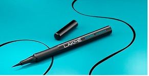 LAKMÉ Eyeconic Pro Brush Black, Matte Liner, Pencil