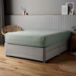 Silentnight Supersoft Natural Fitted Sheet - Cosy & Comfortable Delicate Touch - Luxurious Easy Care Microfibre with Elasticated Corners - Stylish & Modern Mattress Fitted Sheet, King Bed, Sage Green