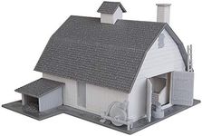 Walthers Trainline HO Scale Model Old Country Barn