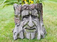 Get Goods Novelty Tree Stump Garden Planter Wood Carved Face Effect Patio Yard Ornament Decorative Flower Pot