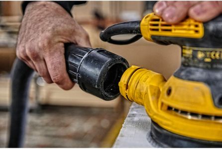 DEWALT 125mm Random Orbit Sander – Variable Speed Power Tool