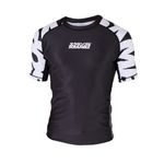 Scramble BAKA MMA Fightwear Rashguard - Black & White. Mens Short Sleeve Gym Compression Vest Top. Brazilian Jiu Jitsu Training Base Layer Shirt. BJJ Rash Guard, for Martial Arts Sports. Small