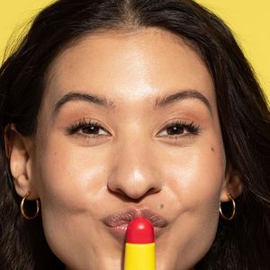 CARMEX Wild Berry Lip Balm SPF15 – Moisturizing Protection