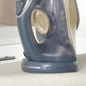 Beldray Titanium Cordless Steam Iron – Lightweight, Non-Stick Soleplate