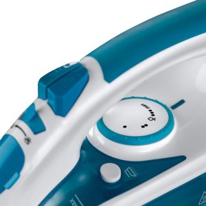 Russell Hobbs Steam Iron 2600W – Powerful Steam, Easy Glide