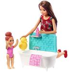 Barbie Skipper Babysitters Inc. Playset with Bathtub, Babysitting Skipper Doll and Small Toddler Doll with Button to Move Arms and Splash, Plus Themed Accessories, Gift for 3 to 7 Year Olds