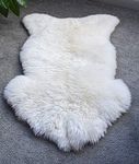 Roberts Rugs Genuine Sheepskin Rug Ivory 110 x 60 cm Medium - Sheepskin Rugs for Living Room - Soft Sheepskin Throw - Bedroom Carpet Thick Wool - Fluffy Floor Rug