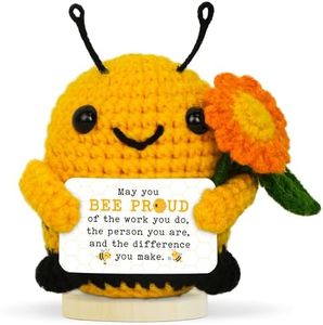 OASSIE Handmade Crochet Bee with Encouragement Card, Cute Knitted Bee on Wooden Base