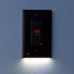 Single - SnapPower GuideLight 2 [For GFCI Outlets] - Replaces Plug-In Night Light - Electrical Receptacle Wall Plate with LED Night Lights - Auto On/Off Sensor - (GFCI, Black)