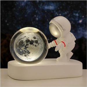 Astronaut Crystal Ball Night Light, 3D Crystal Ball Night Lamp, 3D Galaxy Crystal Ball with LED Light Base, Night Light as a Birthday for Children (Moon)