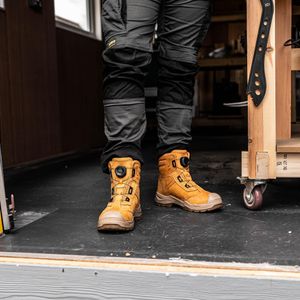 DEWALT Steel Toe Work Boots, UK 7 – Durable Safety Footwear