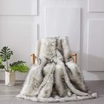 Luxurious White Faux Fur Throw Blanket, Ultra Soft with Long Pile & Black Brushed TipsShaggy & Fluffy Throw Rug, Plush Fuzzy Blanket for Bed Couch Sofa Chair Home Accent, 130x180cm